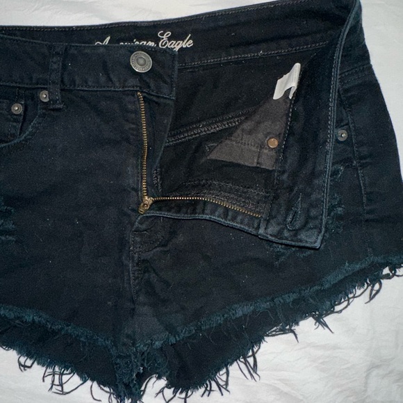 American Eagle Black High-Rise Denim Shorts Size 8 - Picture 5 of 7